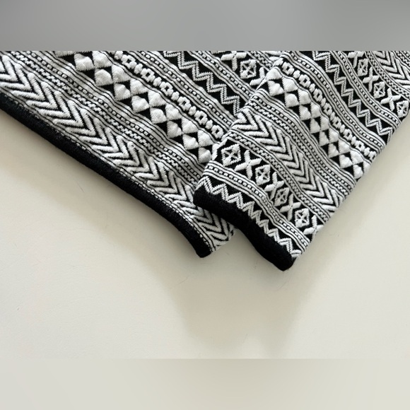 Title Nine Women’s 1/4 Zip Sweater - Picture 8 of 13